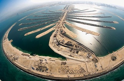 The 38 m wide tunnel connects the man-made Jumeirah Palm Island with the outer crescent.
