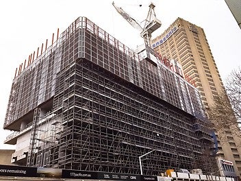 PERI UP Rosett was used as scaffold edge protection as well as shoring for L18 slab.