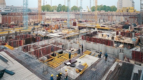 A short construction schedule required a formwork and scaffolding manufacturer who was able to provide the huge amounts of materials in a very short time.