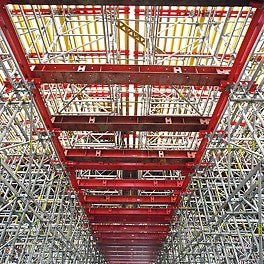 PERI developed an easy-to-assemble and load-bearing falsework construction using the PERI UP Rosett modular scaffolding system.