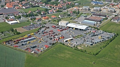 &lt;p&gt;Vyře&amp;scaron;en&amp;iacute; nedostačuj&amp;iacute;c&amp;iacute; kapacity skladu roz&amp;scaron;&amp;iacute;řen&amp;iacute;m&amp;nbsp;o 12 000 m&lt;sup&gt;2&lt;/sup&gt;.&lt;/p&gt;<br/>