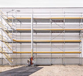 Jedná se o první modulový lešenářský systém, který získal schválení Německého institutu pro stavební inženýrství (DIBt) s velkou standardní sestavou.