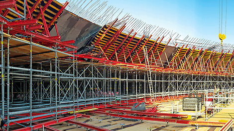 科威特网球中心，© PERI 科威特