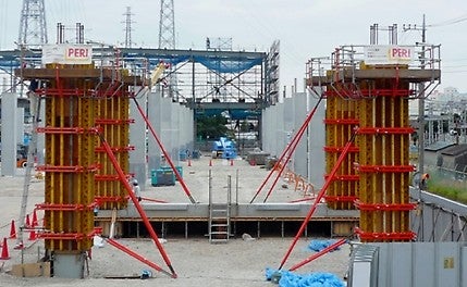 川崎チルド物流センター バリオ柱型枠システム