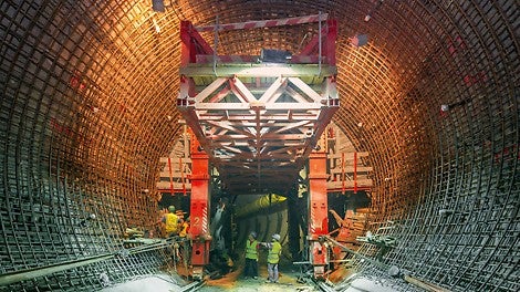 For the tunnels of the hydraulic circuit PERI&#039;s engineers planned and supplied a project-specific steel formwork carriage solution for the varying cross sections from 5.50 m to 7.50 m.