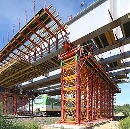 Istotną zaletą systemu wież VST jest możliwość dowolnej konfiguracji stojaków, która umożliwia najefektywniejsze dopasowanie do podpieranej konstrukcji. <br/>