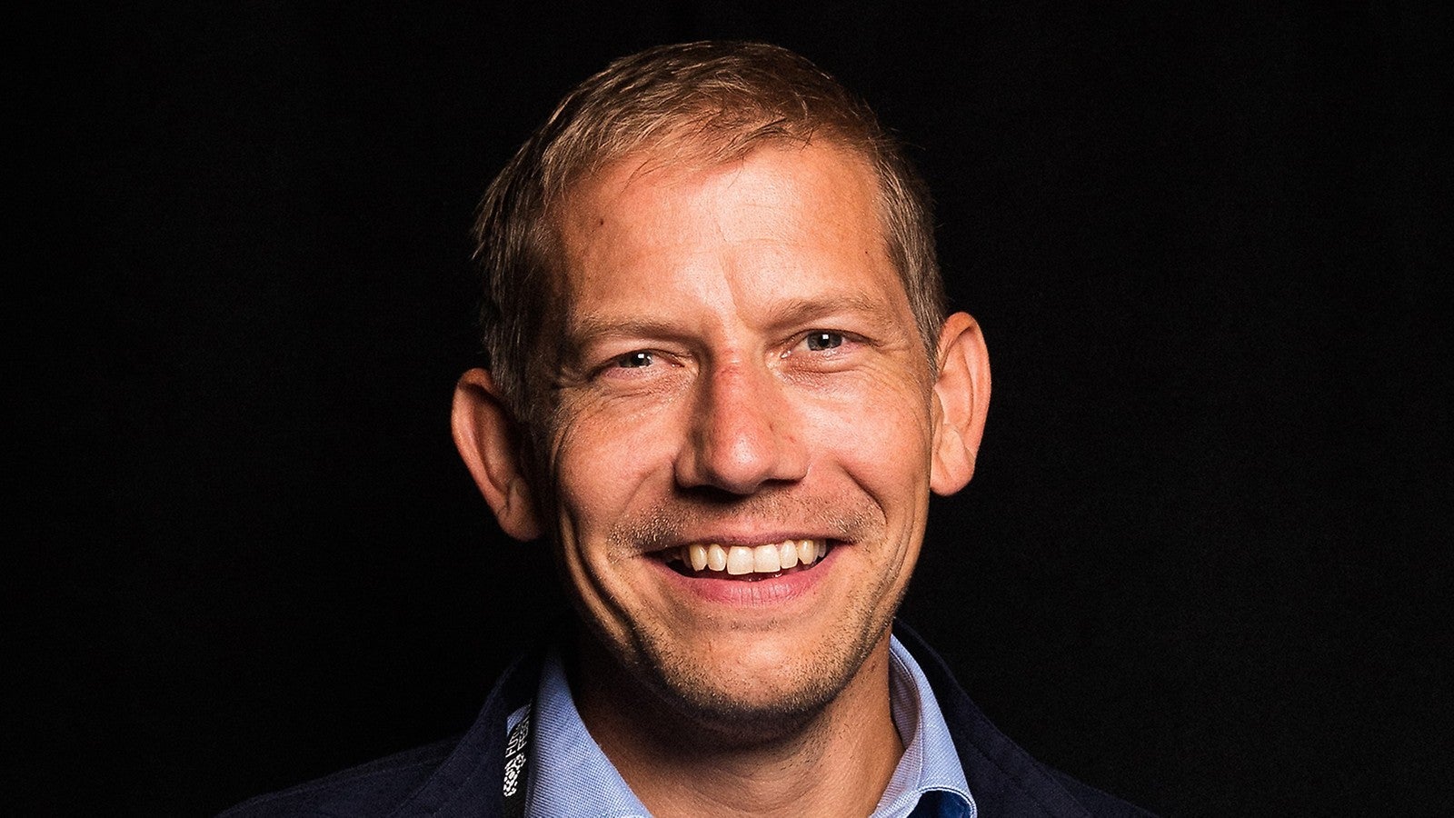 Holger Rist ist seit nunmehr 20 Jahren im Bereich der Innovation tätig und setzt Ideen in die Realität um. Nach verschiedenen Führungspositionen im Bereich der Produktinnovation bei einem Automobilzulieferer stieg er bei PERI in die Baubranche ein. Dort implementierte er Produktentwicklungsprozesse und ist nun in Zusammenarbeit mit dem Start-up Mesh AG für die Markteinführung einer neuartigen disruptiven Technologie verantwortlich, die ein Ergebnis des PERI Szenarioansatzes ist.