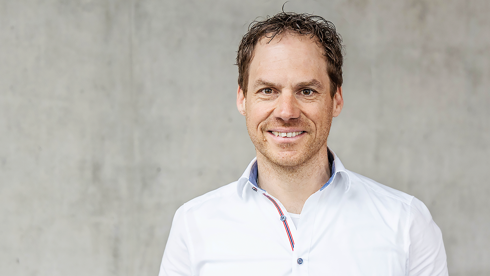 ‘If I can&#039;t come up with any ideas, I go jogging and suddenly my head starts bubbling again. That also helped me with the Willems Bridge.’<br/>