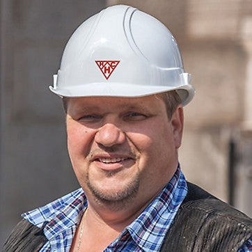 Statement von Andreas Brey: Mit der PERI Schalwagenlösung stellen wir 2 Takte pro Woche fertig. Die technische Unterstützung der PERI Ingenieure erstreckt sich von der detaillierten Planung im Vorfeld bis hin zum baustellenbegleitenden Support mit kurzen Reaktionswegen, insbesondere bei unvorhergesehenen Baustellensituationen.