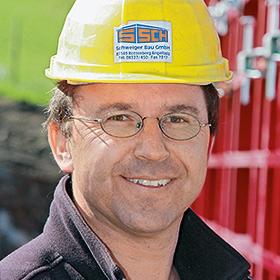 Wenn wir etwas kaufen, dann nur das Neueste. Und der einseitige Anker bei der MAXIMO ist ein Fortschritt. Die mittigen Ankerstellen <br/>sind auch für Fundamente von großem Vorteil, da unten kein Kantholz erforderlich ist. Auch die starre Außenecke ist gut.