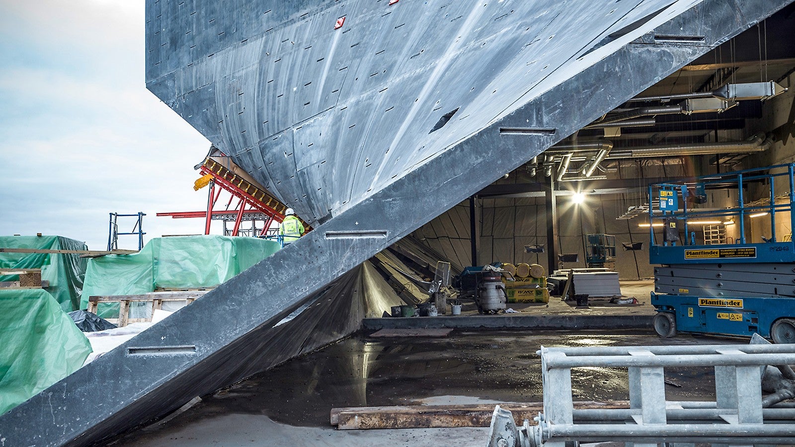 我们想为建筑的立面创造属于它们的音乐和旋律，就像大自然一样，悬崖和水也有旋律，