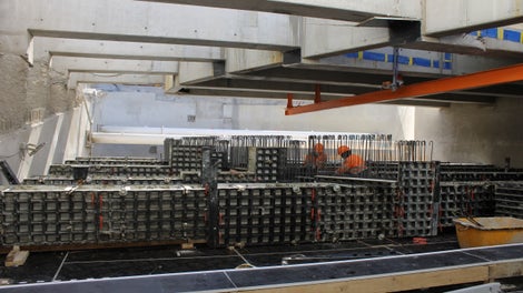 Coffrage des poutres avec les panneaux DUO, sur plancher réalisé en SKYMAX - 2