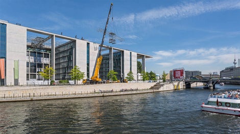 由LGS桁架系统组成的脚手架方案，可以为不容易到达的位置提供作业面，还可以承受巨大的屋顶荷载。