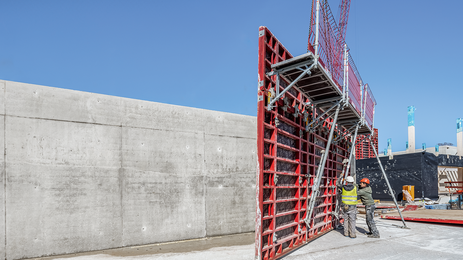Durch die einseitig bedienbare Ankertechnik ohne Distanzrohre und Konen erfolgt das Anken bei MAXIMO besonders schnell. 