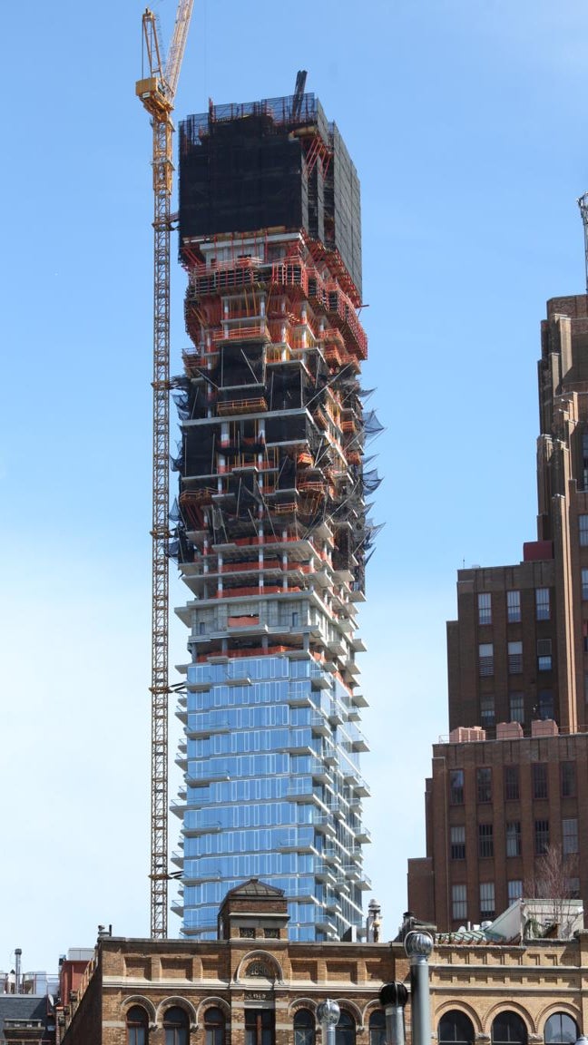 56 Leonard is an exclusive high rise residential project in NY designed by the Swiss firm Herzog &amp; de Meuron