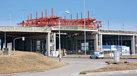 <p>Technologie a konstrukčn&amp;iacute; ře&amp;scaron;en&amp;iacute; zved&amp;aacute;n&amp;iacute; shora &amp;scaron;etř&amp;iacute; n&amp;aacute;klady na těžkou techniku při mont&amp;aacute;ži i demont&amp;aacute;ži.&amp;nbsp;</p><br/>