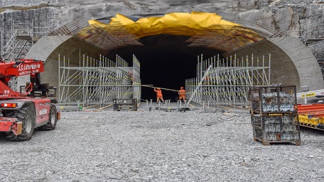 PERI UP Stillas/Reis - brukt i kombinasjon som armeringsstillas, adkomst og reis