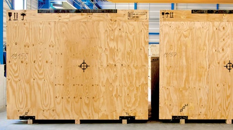 PERI offers wood sheets for packaging or as protective plates for loaded goods.