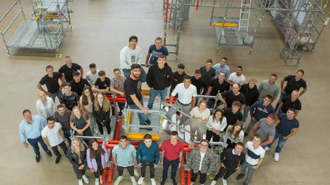 <p>PERI geh&amp;ouml;rt auch 2022 zu Deutschlands besten Unternehmen in den Bereichen Ausbildung und Duales Studium. In zwei voneinander unabh&amp;auml;ngigen Studien (<a href="https://www.capital.de/karriere/exklusive-studie--das-sind-deutschlands-beste-ausbilder-2022-32825628.html" target="_blank">Capital</a>,&amp;nbsp;<a href="https://www.handelsblatt.com/karriere/studie-2022-die-besten-ausbilder-locken-mit-mitsprache-und-party/28816228.html" target="_blank">Handelsblatt</a>) erhielt PERI erneut H&amp;ouml;chstnoten f&amp;uuml;r seine fundierte und praxisnahe Ausbildung und Berufsvorbereitung.</p><br/>