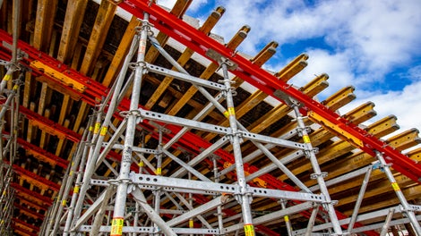 КОФРАЖ ЗА ТРИБУНА