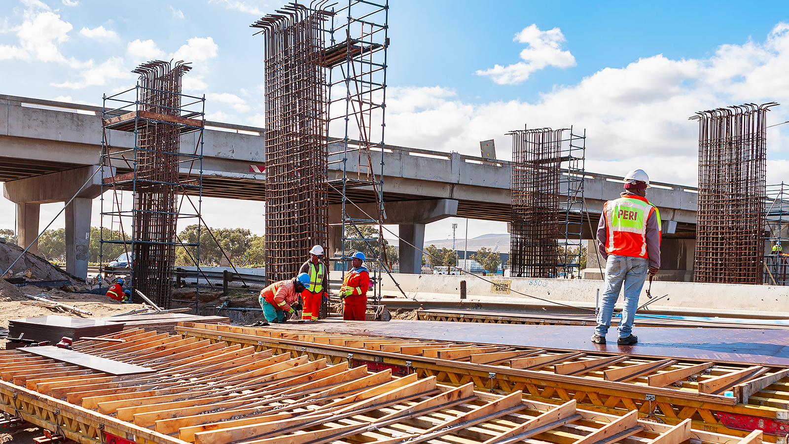 Its flexibility allows customized spacing of beams and props so that any slab thickness can be formed.<br/>