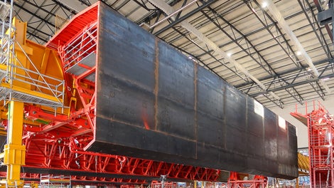 Femern speciallavede forme der skal bruges til at støbe tunnelelementerne