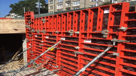 Станция 11-III (Пенчо Славейков) - Вход 1