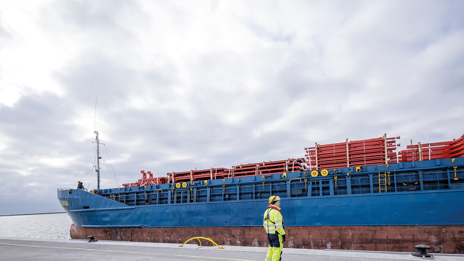 Bereits Ende Februar 2023 feierte PERI die Auslieferung des einmillionsten Teils an die Baustelle des Fehmarnbelt-Tunnelprojekts in Dänemark. Insgesamt lieferte PERI bis dato mehr als 10.000 t Material – dies umfasste die beeindruckende Zahl von rund 2.400 verschiedenen Teilen.