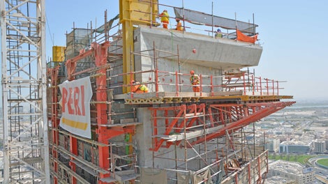 SB Brace Frame used exceptionally in a horizontal position to support the cantilevered platform.