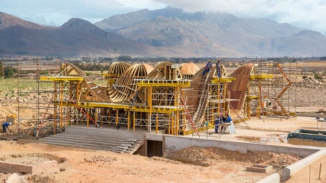 使用MULTIPROP塔架与MRK连接框架作为支撑结构。