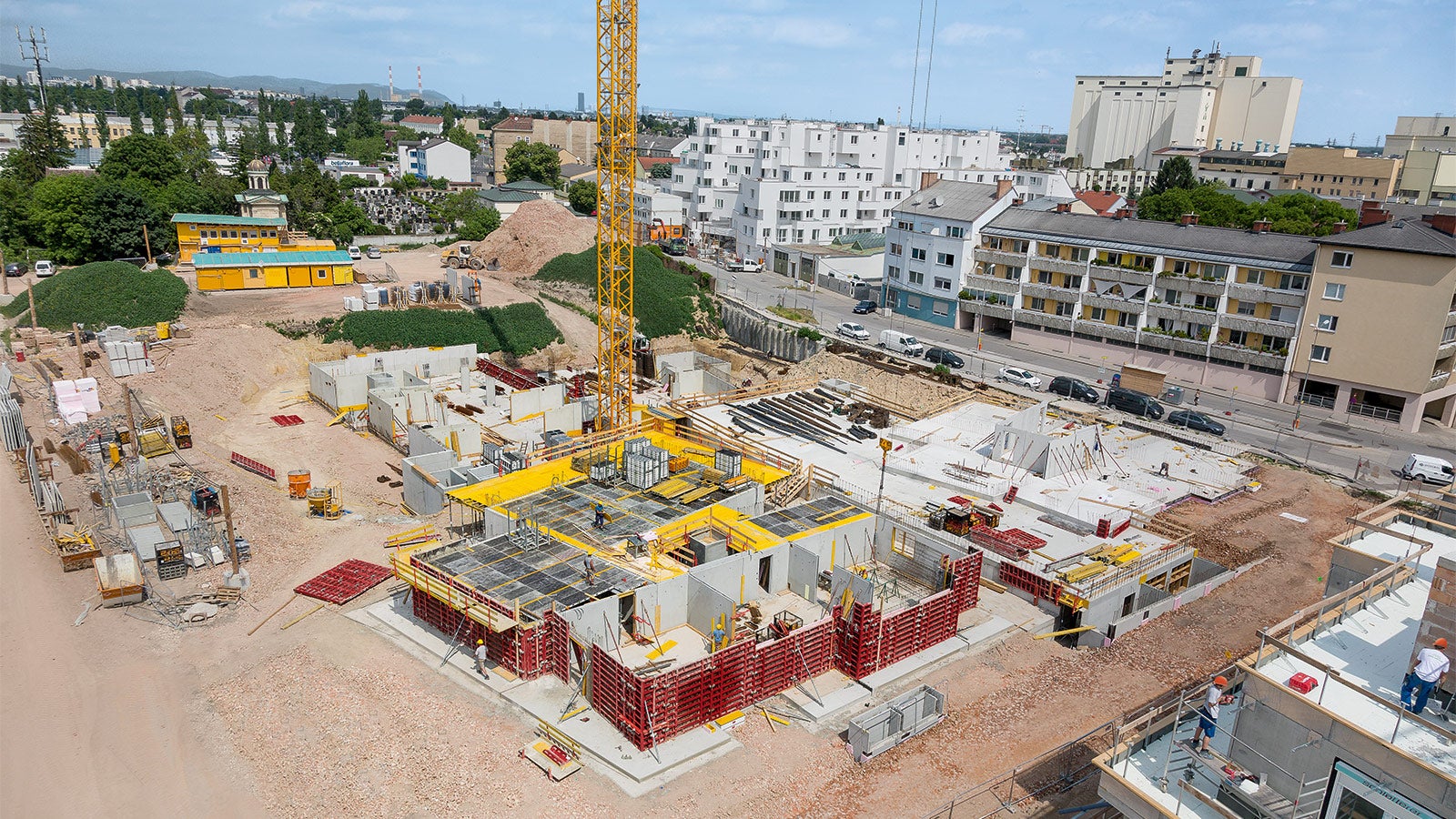 Veduta aerea del cantiere delle residenze "villanova" che sorge nella piazza centrale di Alanovaplatz, in Austria