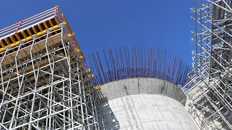 Stort projekt med mycket material, mycket betong, tjocka väggar, speciella former och arkitektur