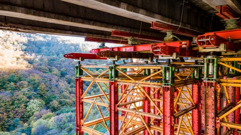 Реконструкция на съществуващото съоръжение на км 34+220 от магистрала Хемус 