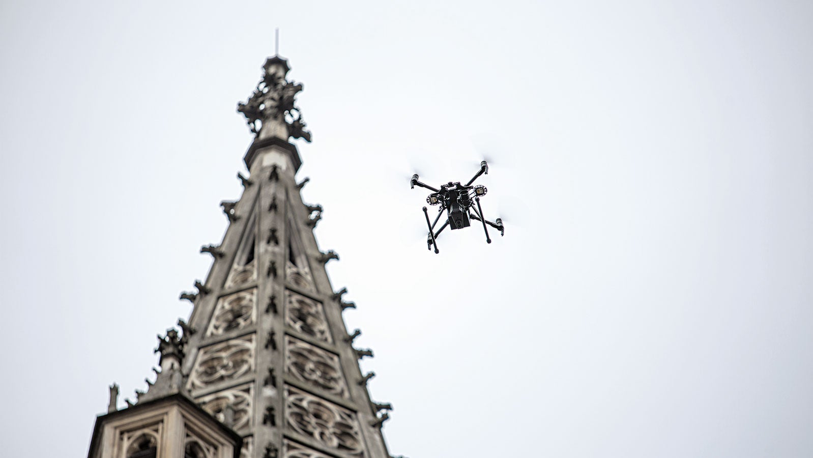 Model 3D din aer: Moselcopter GmbH efectuează măsurători la scară pentru diferite zone de aplicare folosind drone.