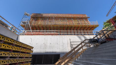 Deskowanie VARIO na budowie nowego gmachu Akademii Muzycznej w Katowicach.