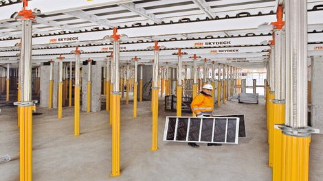 Nos éléments sont conçus pour être légers, ce qui facilite leur manipulation et leur mise en œuvre sur le chantier, réduisant ainsi les efforts nécessaires pour leur installation.