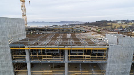 PERIUP: Dekkereis inkl. utvendig gangbane og kantsikring