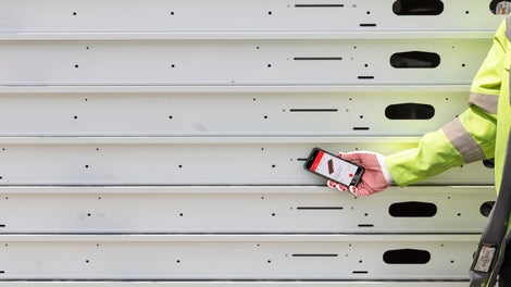 L'assemblage prêt pour le futur garantit un niveau élevé d'efficacité grâce à une manipulation sécurisée, des composants systèmes innovants et à l'utilisation de puces RFID et de la technologie NFC en standard. Les solutions avancées intégrées dans notre système assurent une transition fluide vers les technologies de demain, tout en optimisant les opérations actuelles.