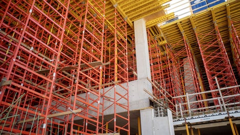 The PD5 shoring system provided support for slab formwork due to its high load-bearing capacity.