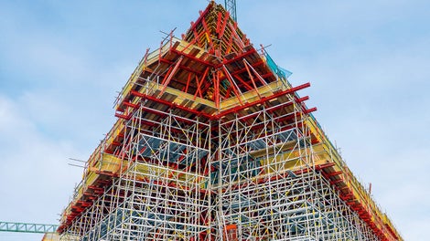 The external formwork and shoring had to remain in place until the roof was installed.