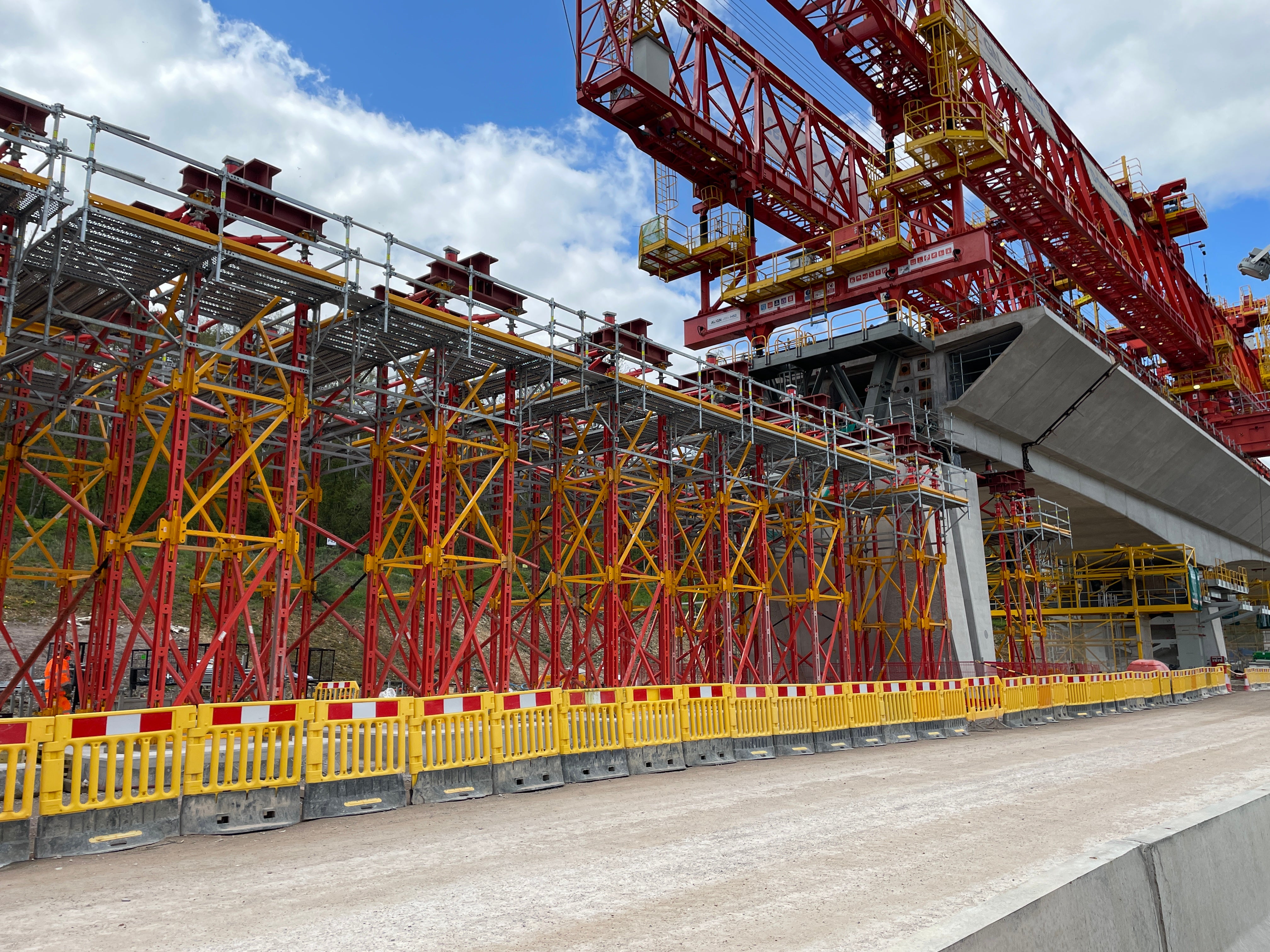 PERI's infrastructure team support HS2 site.