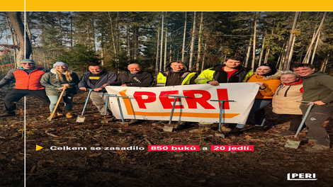 Sázení stromů na Vyžlovce zaměstnanci PERI