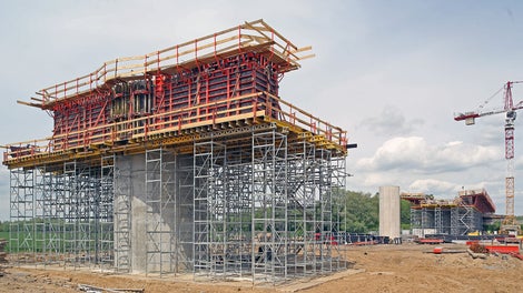 Wydajne i bezpieczne formowanie elementów estakad dojazdowych mostu MD7