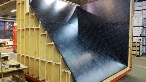 Hala widowiskowa "Jaskółka" w Tarnowie, pierwomontaż deskowań