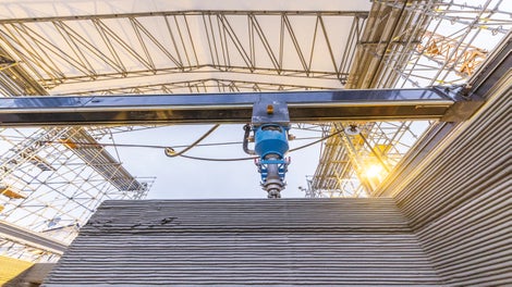 Après plusieurs projets d'impression 3D de construction menés à bien en Europe et aux États-Unis, l'équipe d'impression 3D de PERI fera également une démonstration en direct du processus d'impression et présentera sa gamme complète de services lors du salon bauma de cette année. 