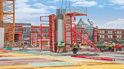 Łatwe dopasowanie w module 25 cm do wysokości 4,50 m dzięki czterem wysokościom płyt (0,50 m / 1,25 m / 2,75 m / 3,50 m).