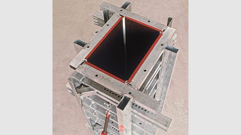 <p>PERI erregt mit der S&amp;auml;ulenschalung RAPID und mit einer neuartigen GRV Rundschalung mit Gelenkriegel Aufsehen.</p><br/>