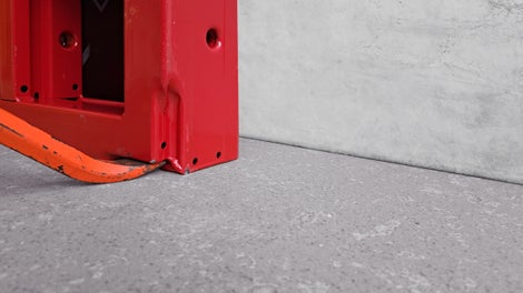 L'area ampliata nella zona dell'angolo di sollevamento consente un migliore accesso con la leva e quindi facilita la rimozione della cassaforma.