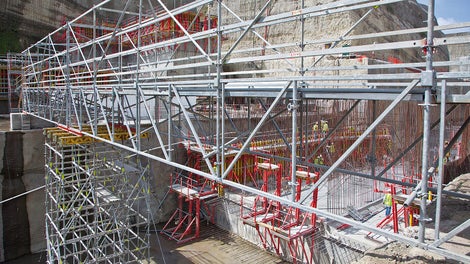 针对大跨度、高荷载的施工要求，使用由LGS桁架系统组件组成的安全有效的解决方案