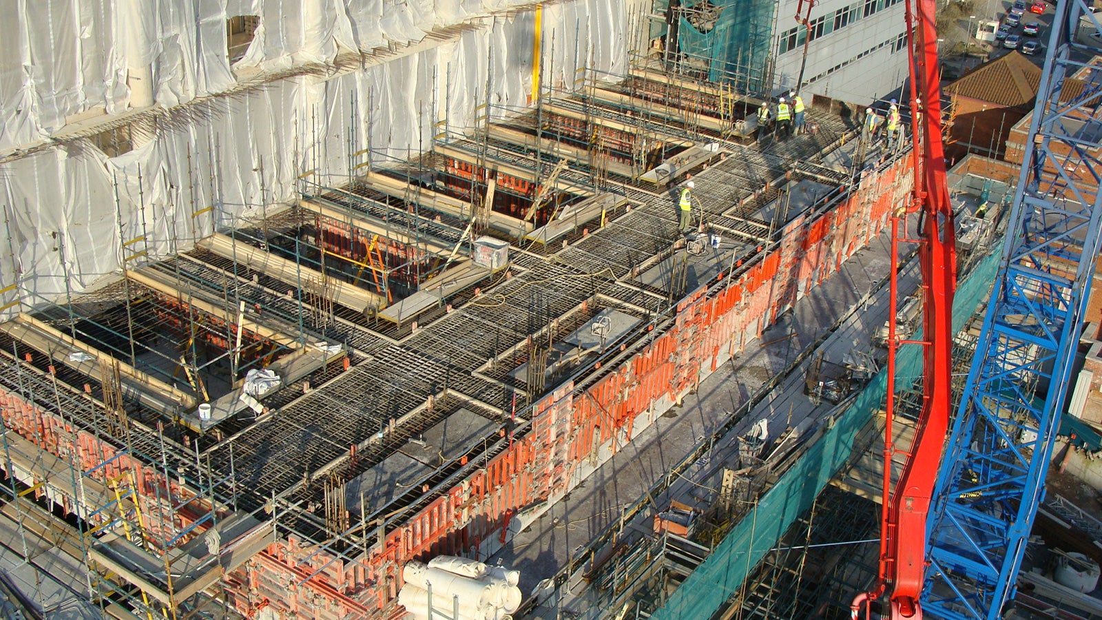 2.40m deep matrix of reinforced concrete beams